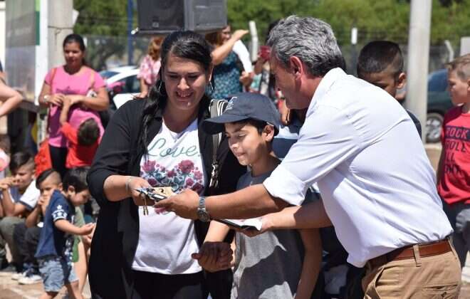 Ariel Rojas: “Son 112 viviendas que nos ponen muy felices”