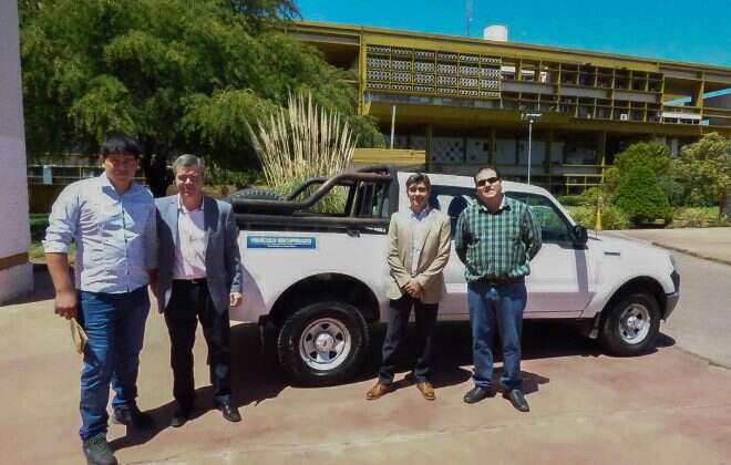 Se destinó camioneta al Registro Civil de Colonia Emilio Mitre