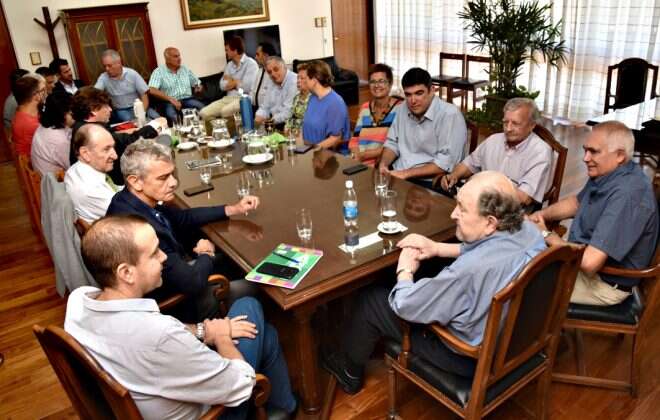 Verna se reunió con su gabinete