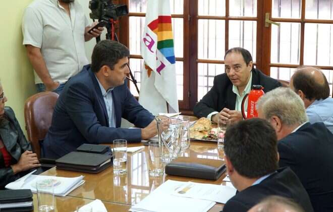 Bensusán se reunió con la CoSeGA e intendentes de localidades interconectadas