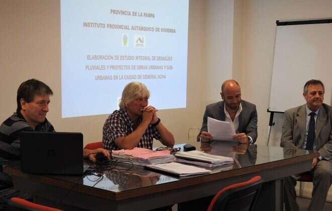 Evaluaron propuestas para los desagÃ¼es pluviales de General Acha