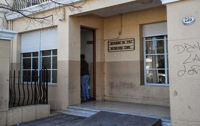 Casamientos reducidos a la presencia de contrayentes y testigos