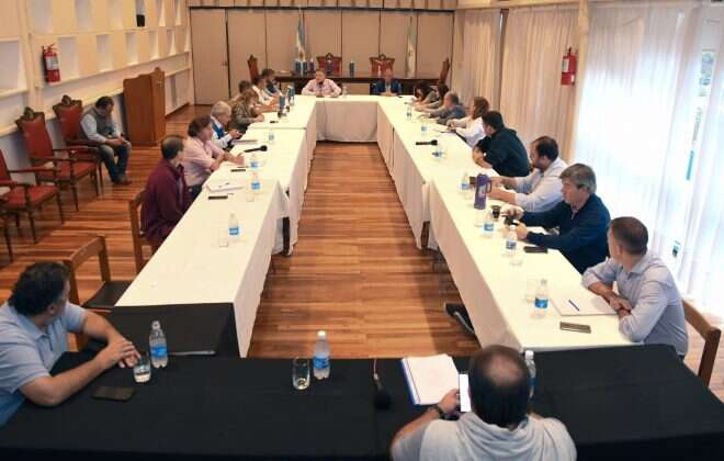 Analizan la posibilidad de aplicar “cuarentenas comunitarias”