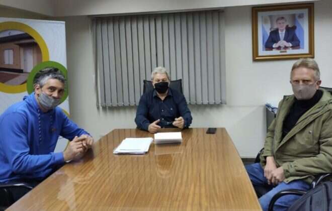 Bernasconi gestiona viviendas del Plan Provincial “Mi Casa”