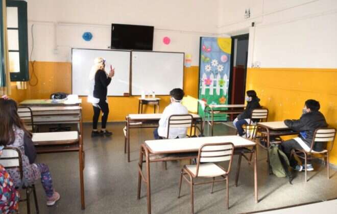 Plan de Vacunación Docente: Gobierno convocó a los gremios para el martes 26 de Enero