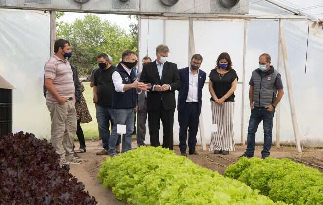 Ziliotto recorrió las instalaciones del Centro Regional de Educación Tecnológica
