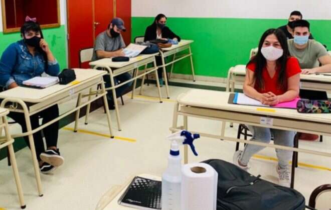 “Seguiremos trabajando para que más jóvenes y adultos finalicen sus estudios”