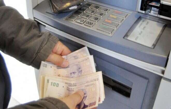 El Gobierno deposita sueldos y aguinaldos mañana 30