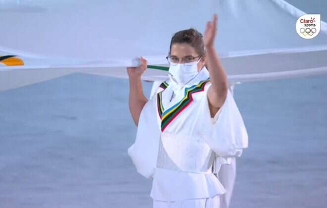 Pareto y una distinción inolvidable: llevó la bandera olímpica en Tokio