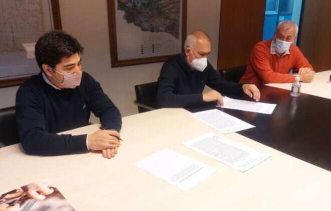 Firman convenios para obras de agua y cloacas en Realicó y Quemú Quemú