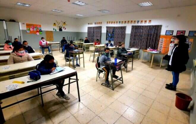 Informan nuevos datos sobre presencialidad y vacunación de docentes y no docentes