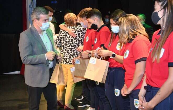 Guardavidas: 59 graduados de la Escuela en La Pampa