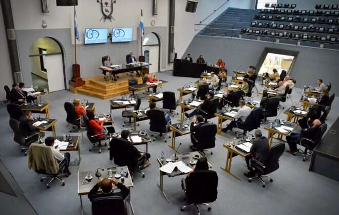 Aprueban el presupuesto provincial