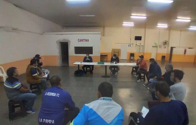 Fútbol Seniors: el 11 de febrero vence el plazo de inscripción