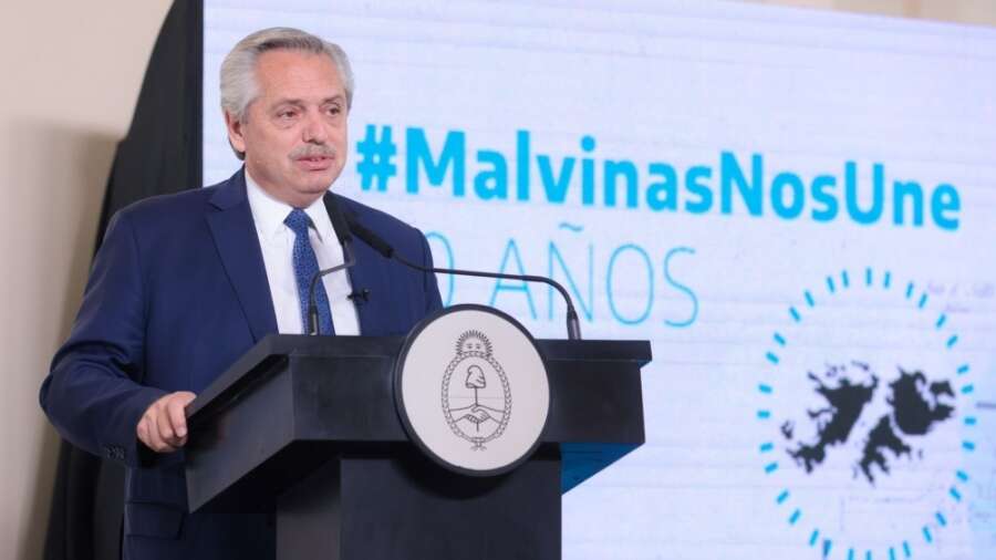 “Los que comandaron la guerra fueron genocidas, pero los que murieron en Malvinas fueron héroes”