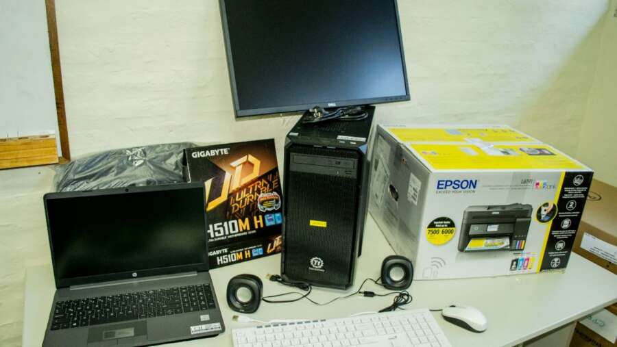 Entregaron equipamientos a instituciones educativas