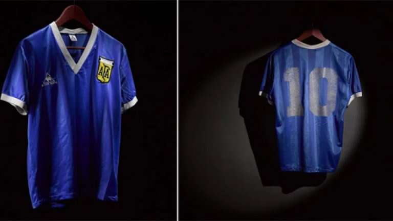 Comenzó en Londres la subasta por la camiseta de Maradona y ya hubo una oferta por 4 millones de libras