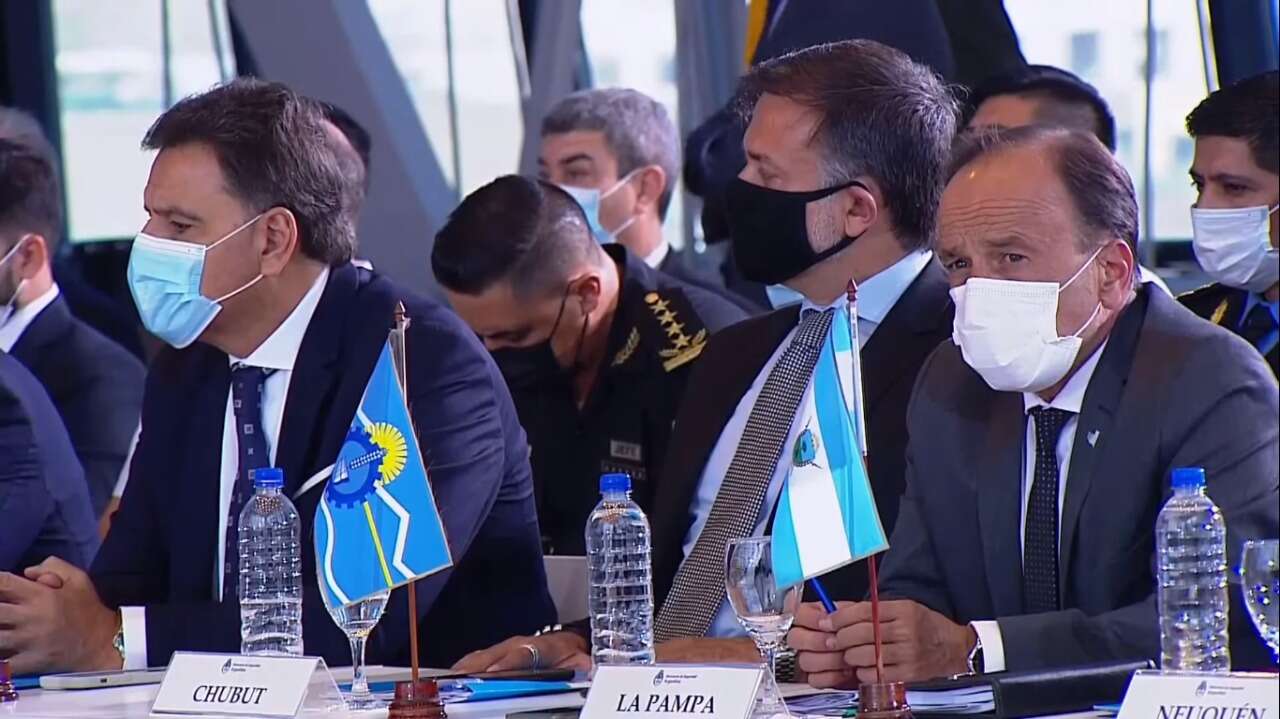 DI NÃPOLI PARTICIPÃ“ DEL CONSEJO DE SEGURIDAD INTERIOR
