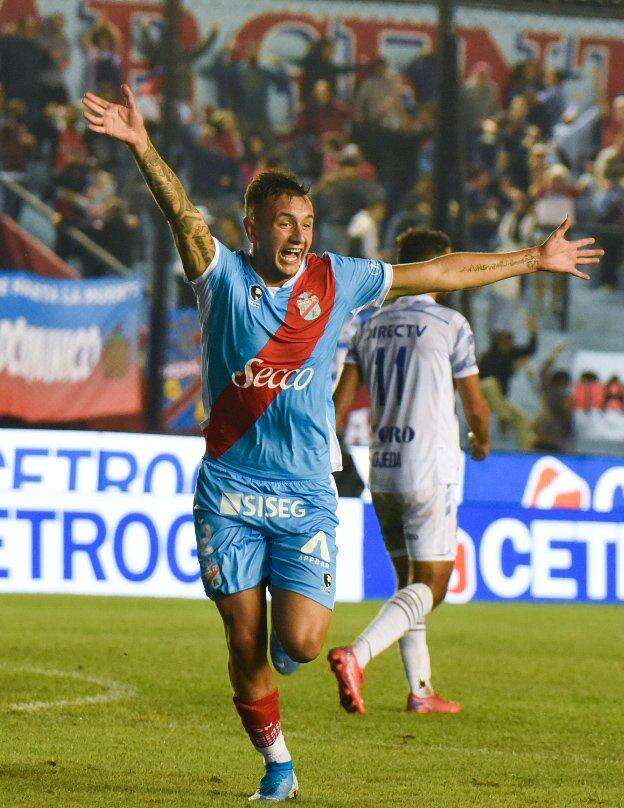 Gol del santarroseño Ignacio Gariglio y empate agónico de Arsenal de Sarandí