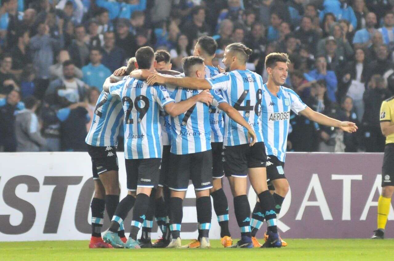 La academia busca mantener la punta y el invicto