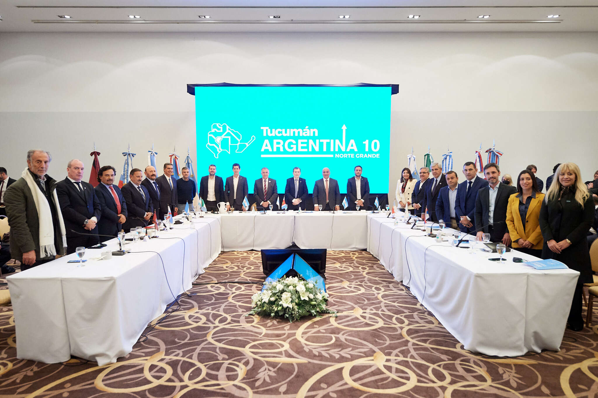 Manzur ante los diez gobernadores del Norte Grande: “La inserción de la Argentina al mundo llegará desde el interior”