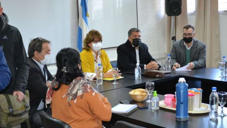 Maccione: “El diálogo con los gremios es el camino para alcanzar acuerdos y fortalecer el sistema educativo”