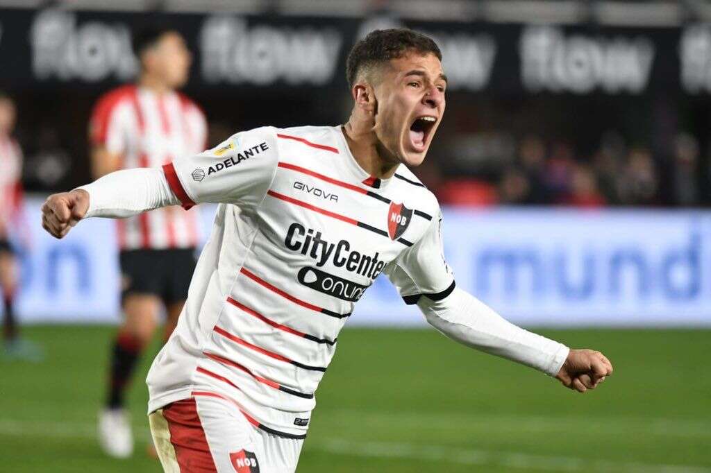 NewellÂ´s le gano bien a Estudiantes y es el único puntero de la Liga Profesional de Fútbol