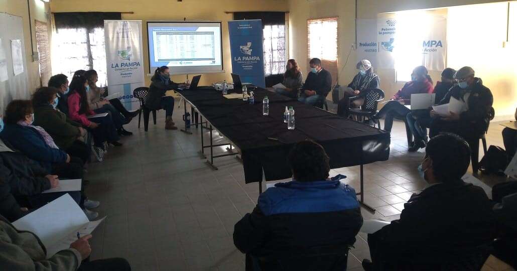 Santa Isabel: Se realizo una nueva reunión sobre actividad caprina
