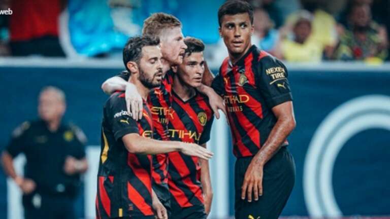 Fútbol: Julián Ãlvarez debutó como titular en el amistoso que Manchester City le ganó a América