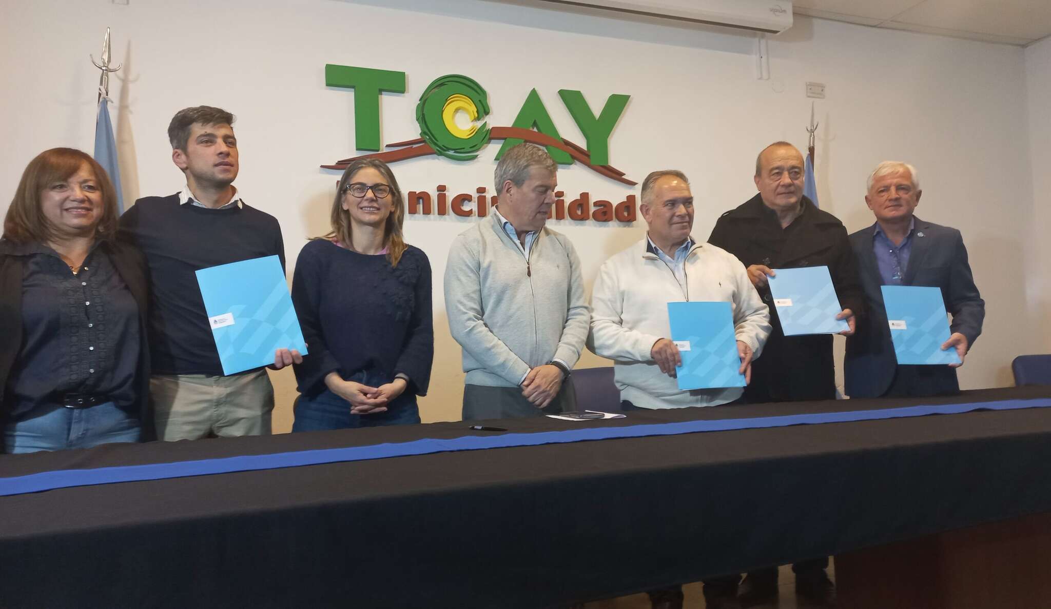 Programa Abrazar Argentina: Firman convenios con cuatro localidades pampeanas