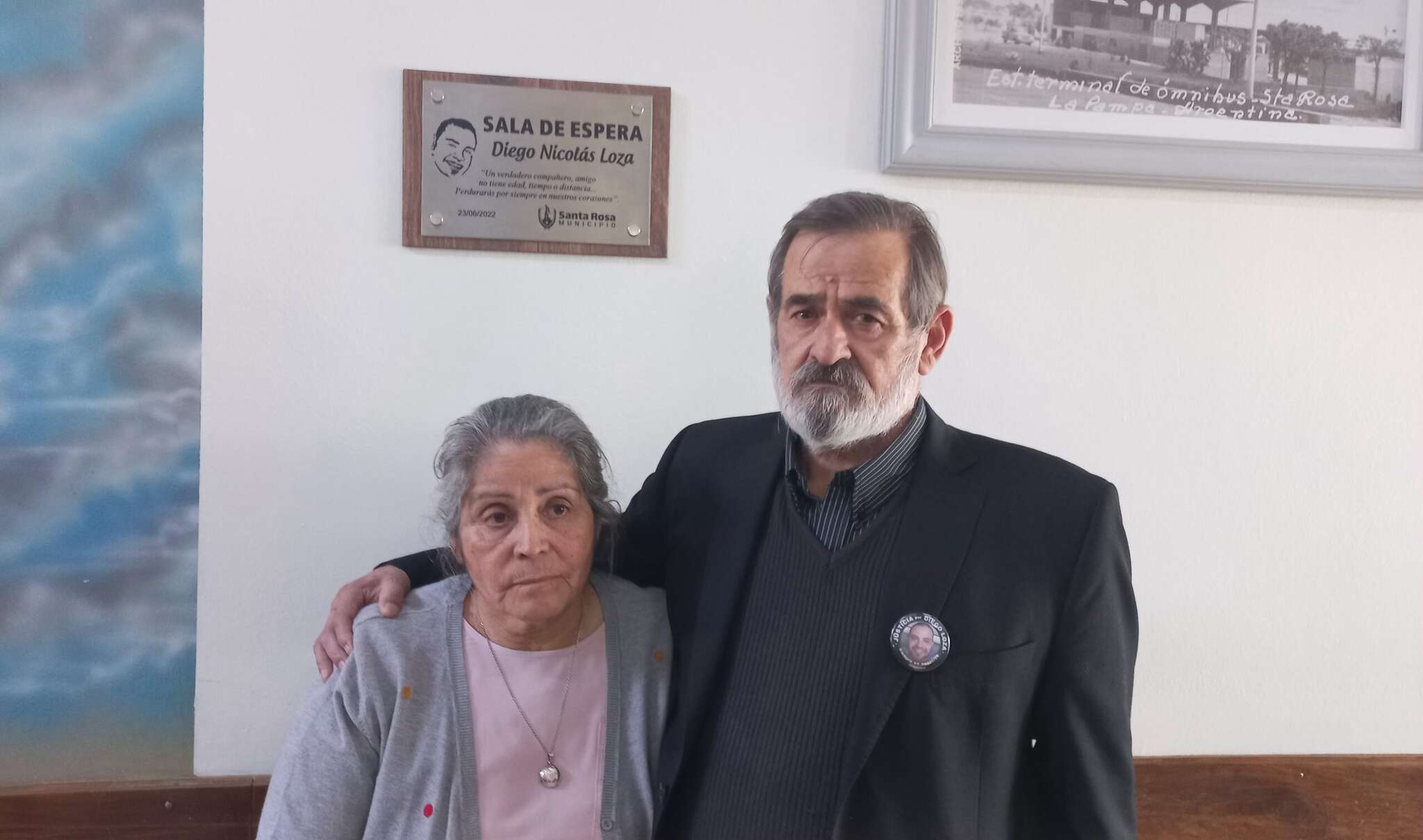 Santa Rosa: Imponen el nombre de Diego Loza a la sala de espera de la terminal de ómnibus