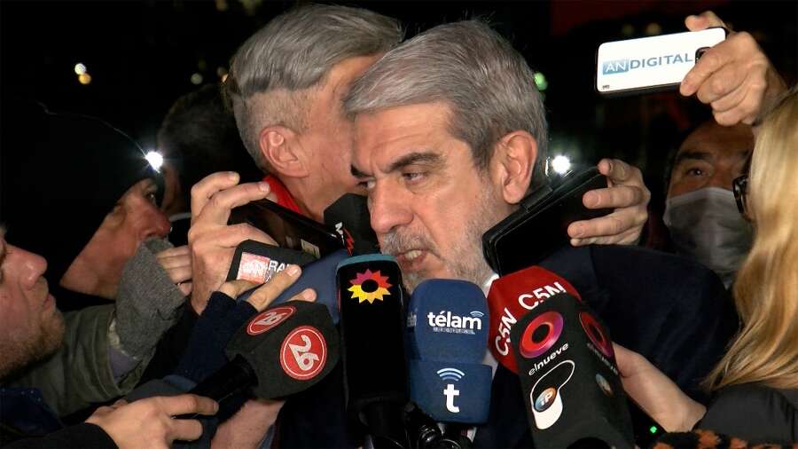 Aníbal Fernández aseguró que se cumplieron los protocolos y que la Policía no manipuló el teléfono