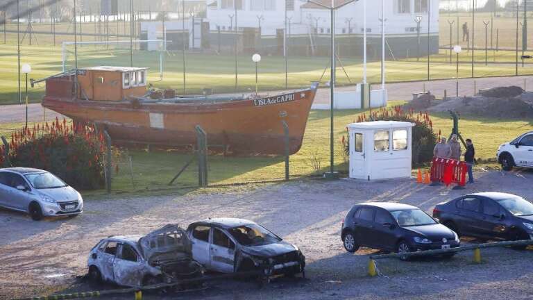 Fútbol: Un detenido y dos allanamientos en Mar del Plata por el ataque a los autos en Aldosivi