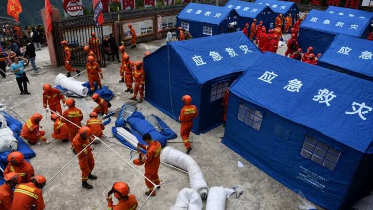 China: Sismo provocó al menos 86 muertos y se complica la búsqueda de desaparecidos