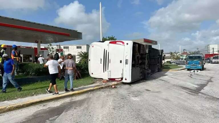 República Dominicana: Murió otro argentino por el micro que se accidentó en Punta Cana
