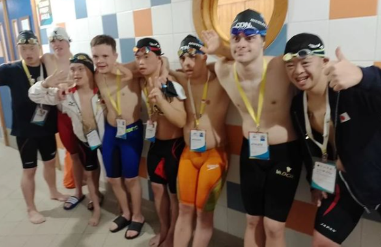 Natación: Bautista Bal rompió un nuevo récord y Argentina terminó 7Â° en la posta 4×50 medley