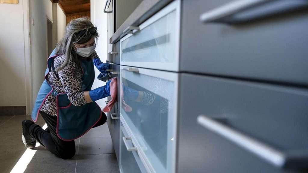 Empleadas domésticas tendrán un aumento y dos extras en noviembre