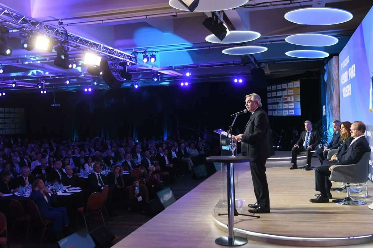 Alberto Fernández habló sobre la economía en el cierre del Coloquio IDEA