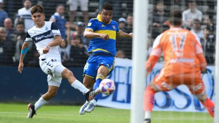 Fútbol: Boca ganó en La Plata y dependerá de sí mismo para ser campeón de la Liga Profesional