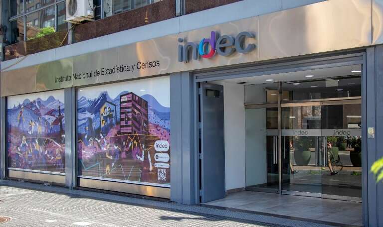 La economía registró su primer crecimiento trimestral de la era Milei, pero cayó 2,1% anual