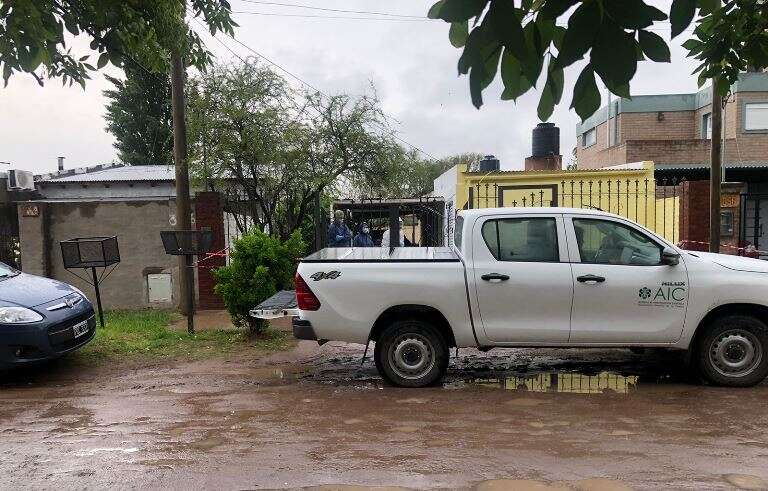 Santa Rosa: Investigan la muerte de un nene que se cruzó a la casa de unos vecinos y terminó ahogándose en una pileta