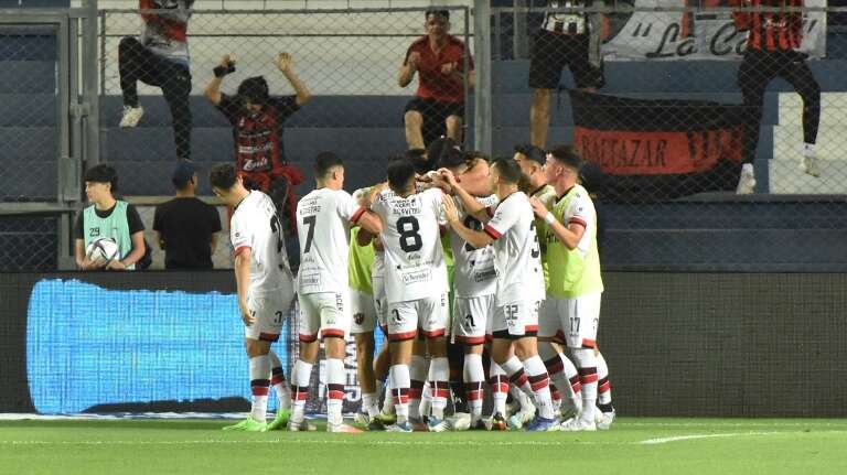 Fútbol: Patronato hizo historia, derrotó a Boca en los penales y es finalista de la Copa Argentina
