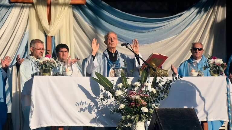 Cardenal Mario Poli: “Encontremos la paz necesaria para unirnos como pueblo”