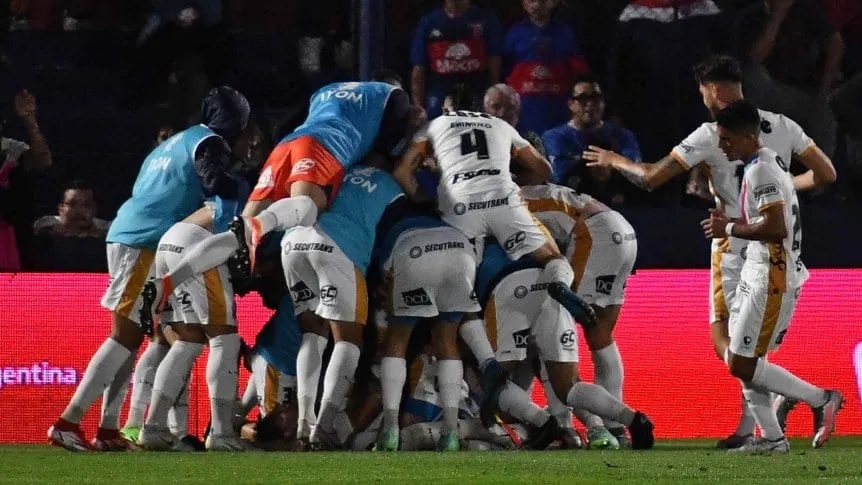 Fútbol: Arsenal goleó a Tigre por la Liga Profesional y lo dejó sin Libertadores