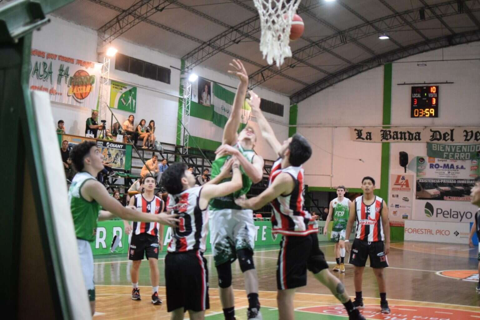 Pre Federal de básquet: Sorpresa de CAJU
