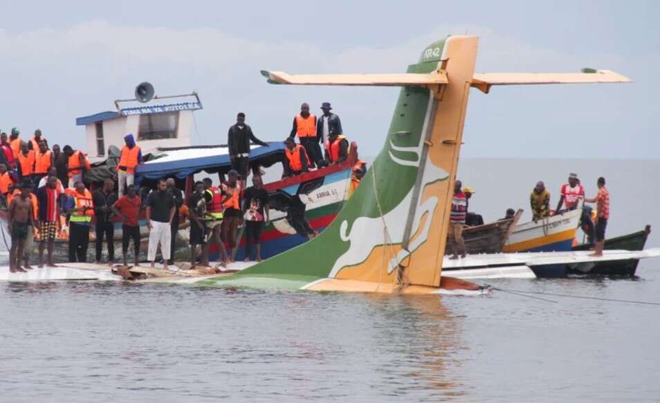 Tanzania: Un avión se estrelló en un lago