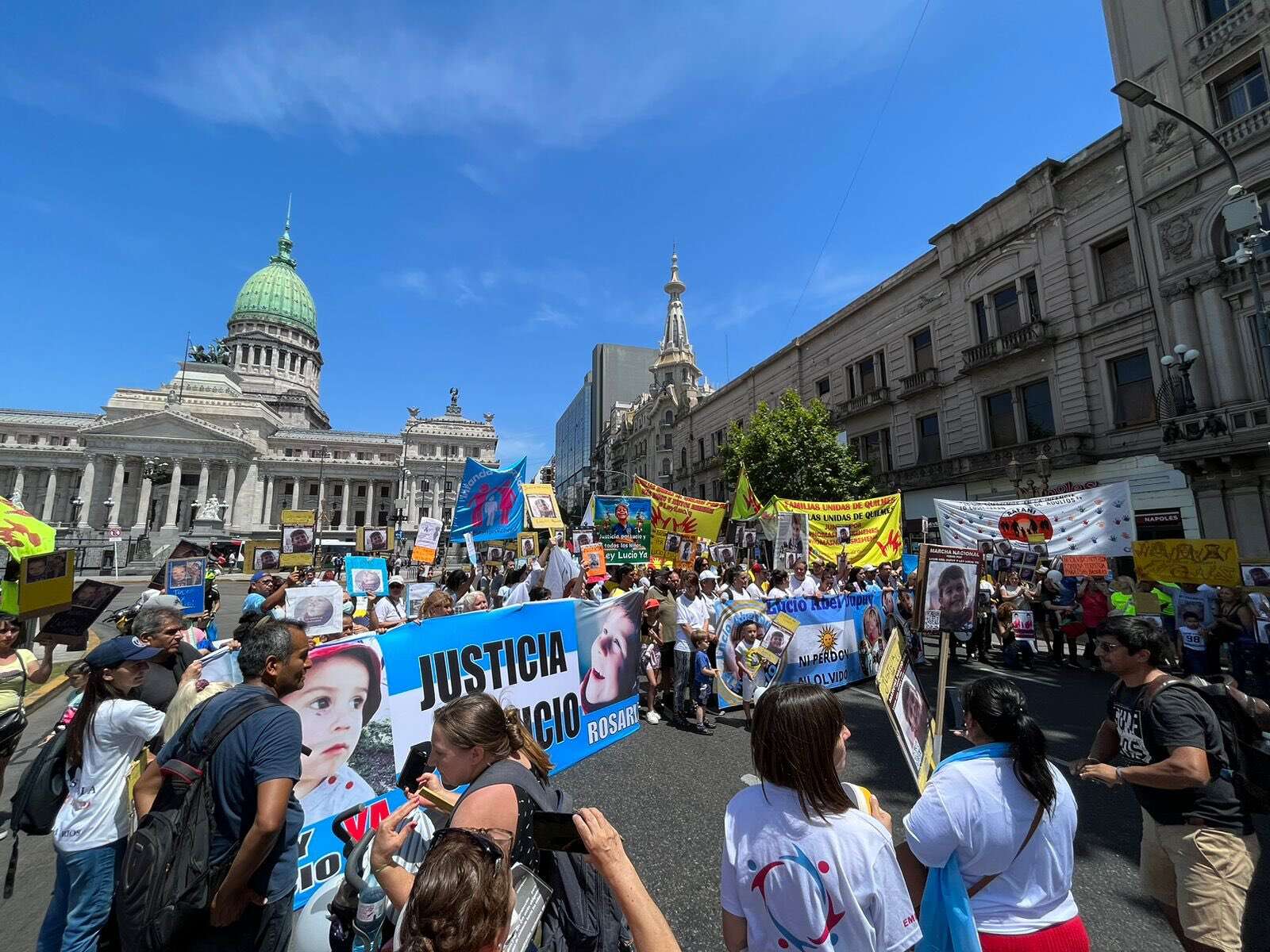 Familiares y allegados de Lucio Dupuy marcharon en el Congreso Nacional a un año del crimen