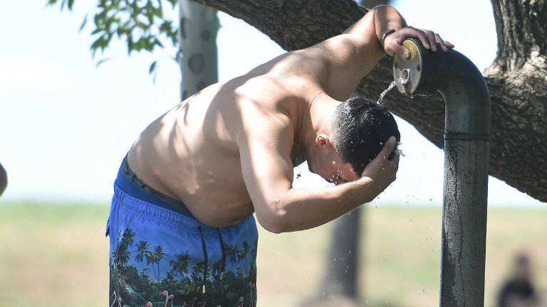 Casi todo el país superó los 30 grados y 18 provincias mantienen alerta amarilla