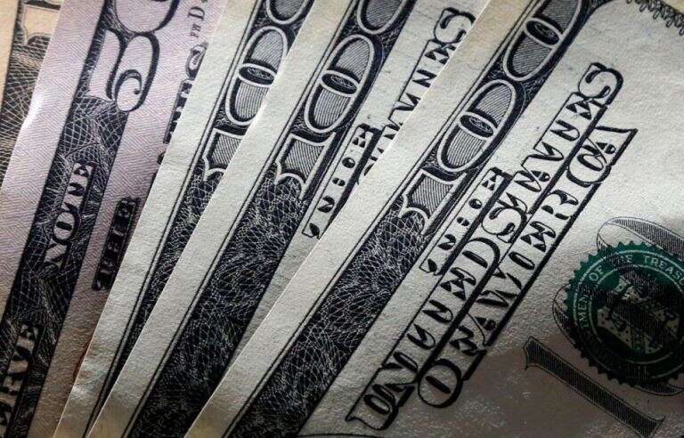 Dólar: Fuerte caída de las expectativas de devaluación según los mercados de futuros