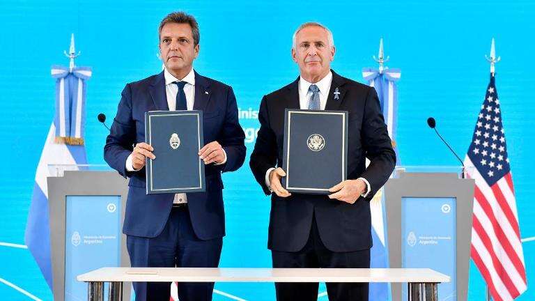 El Gobierno y EEUU firmaron un acuerdo de información tributaria